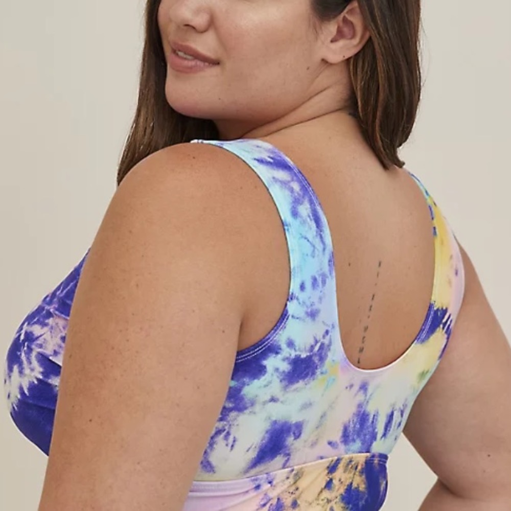 ❌SOLD❌TORRID WIRELESS SCOOP BIKINI TOP - Picture 3 of 8